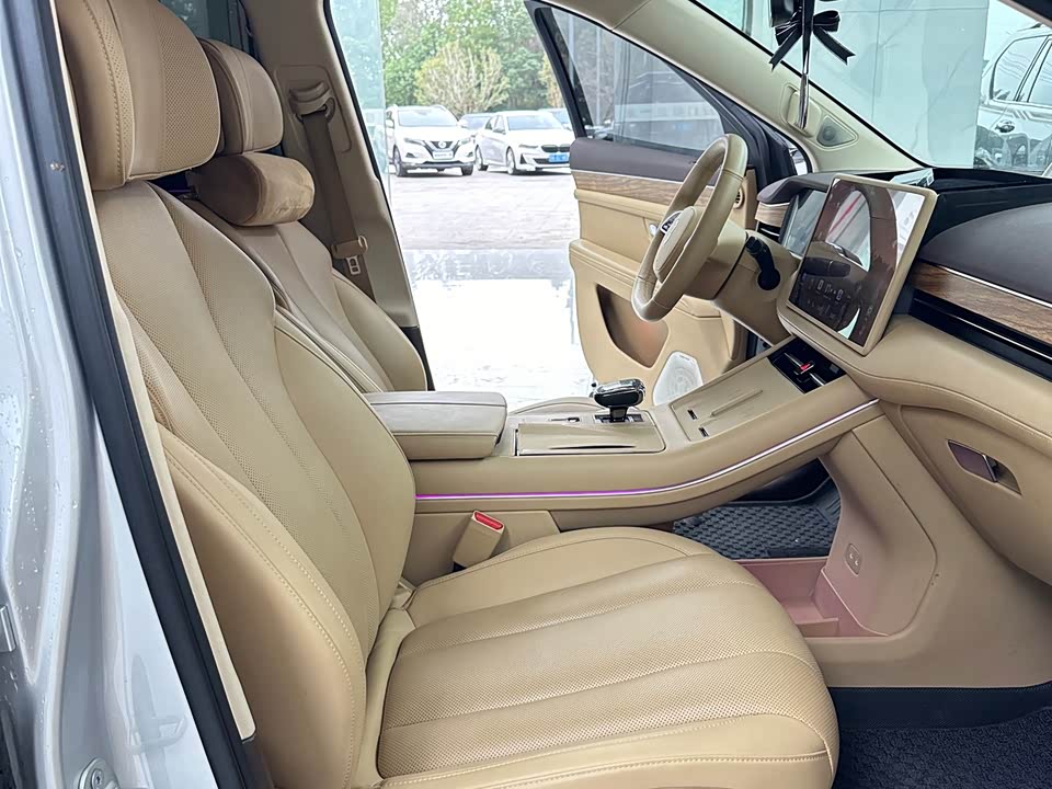 AITO Ask the world M7