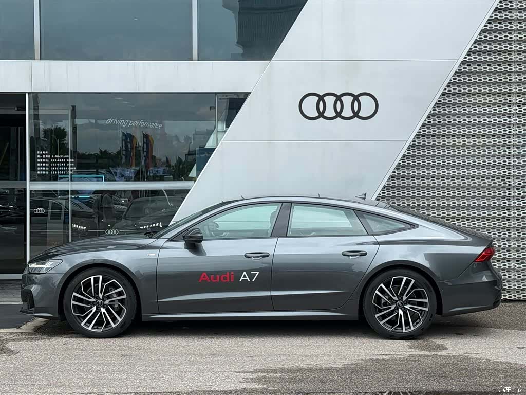 Audi A7, 2025 3