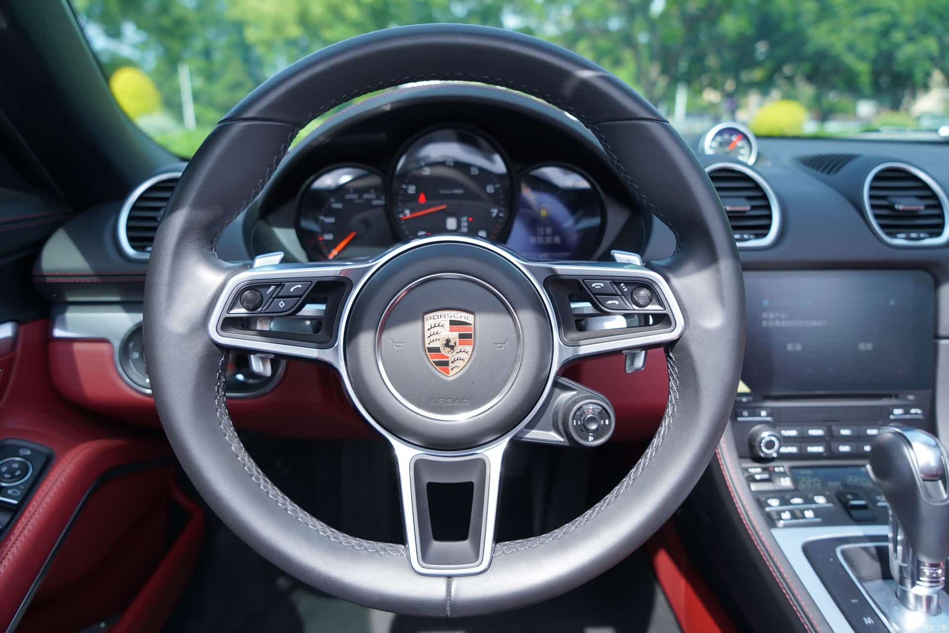Porsche Boxster, 2023 10