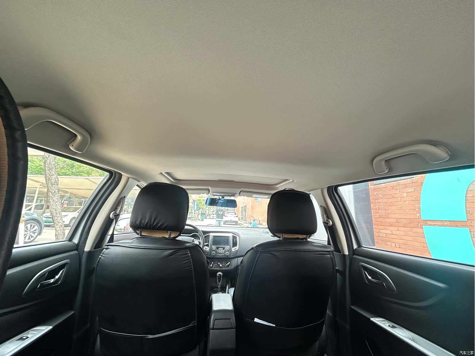 DongFeng AX3, 2017 15