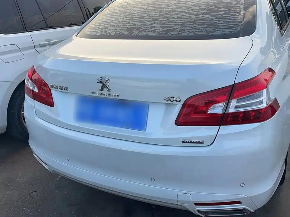 Peugeot 408