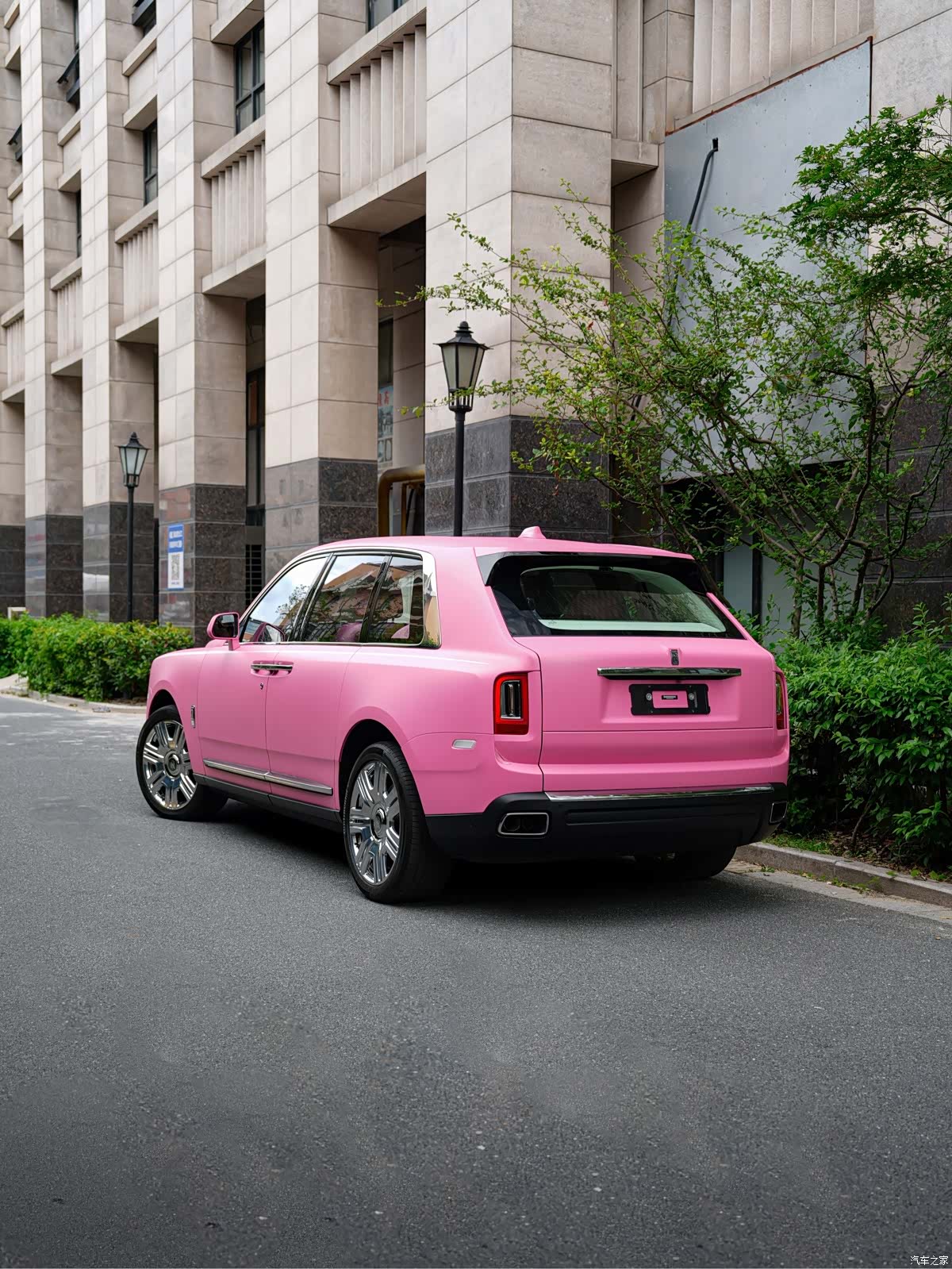 Rolls-Royce Cullinan, 2023 все фото