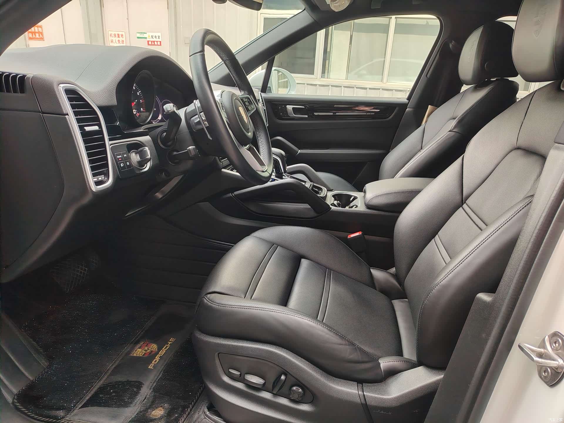 Porsche Cayenne, 2022 9