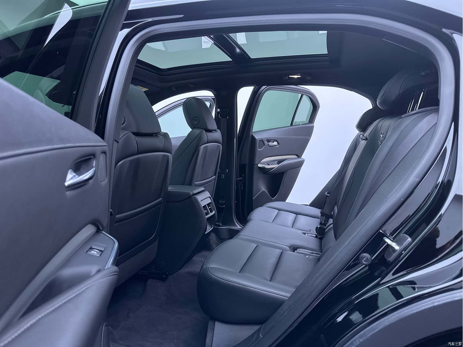 Cadillac XT4, 2021 22