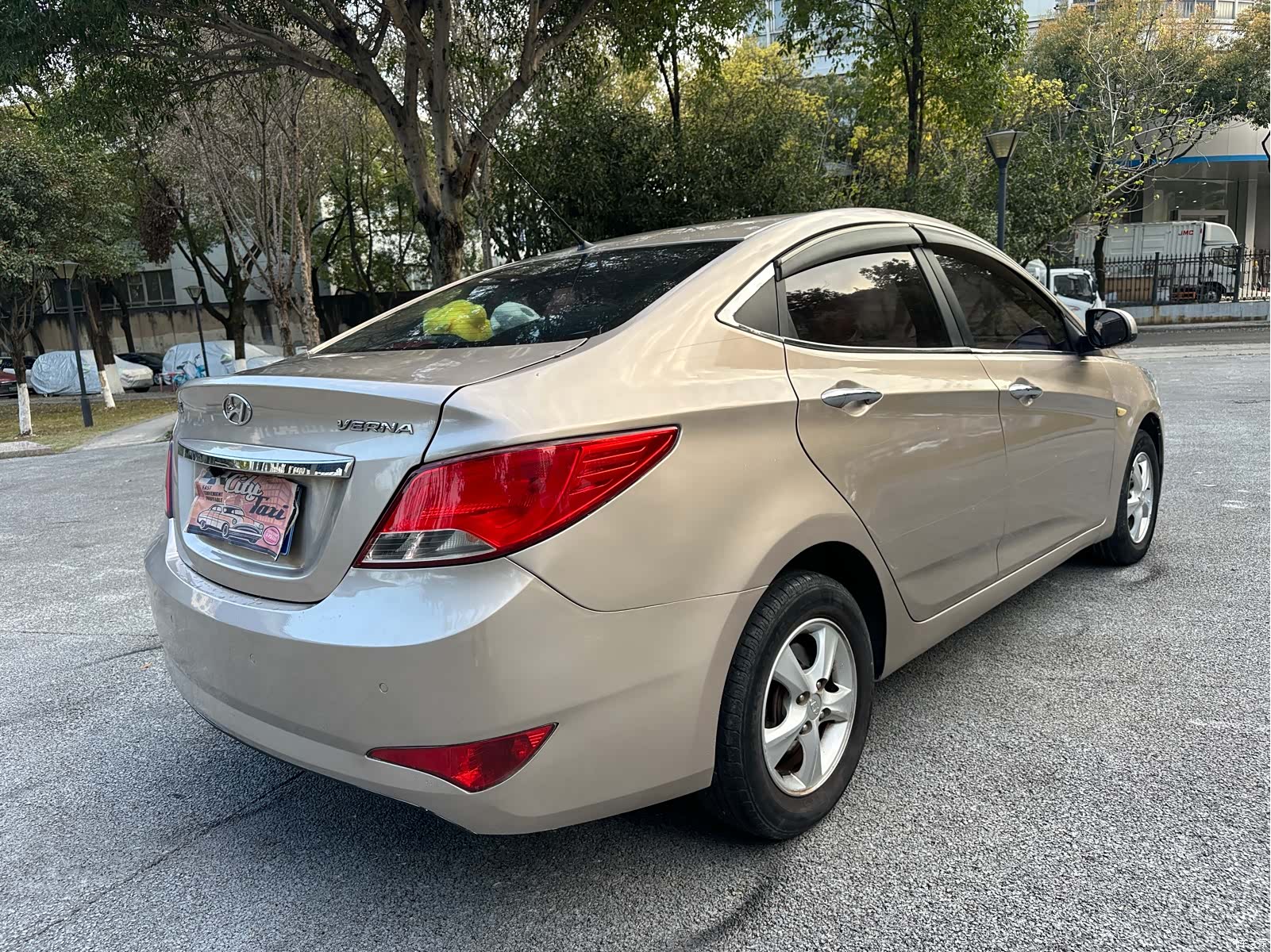 Hyundai GLX, 2016 6
