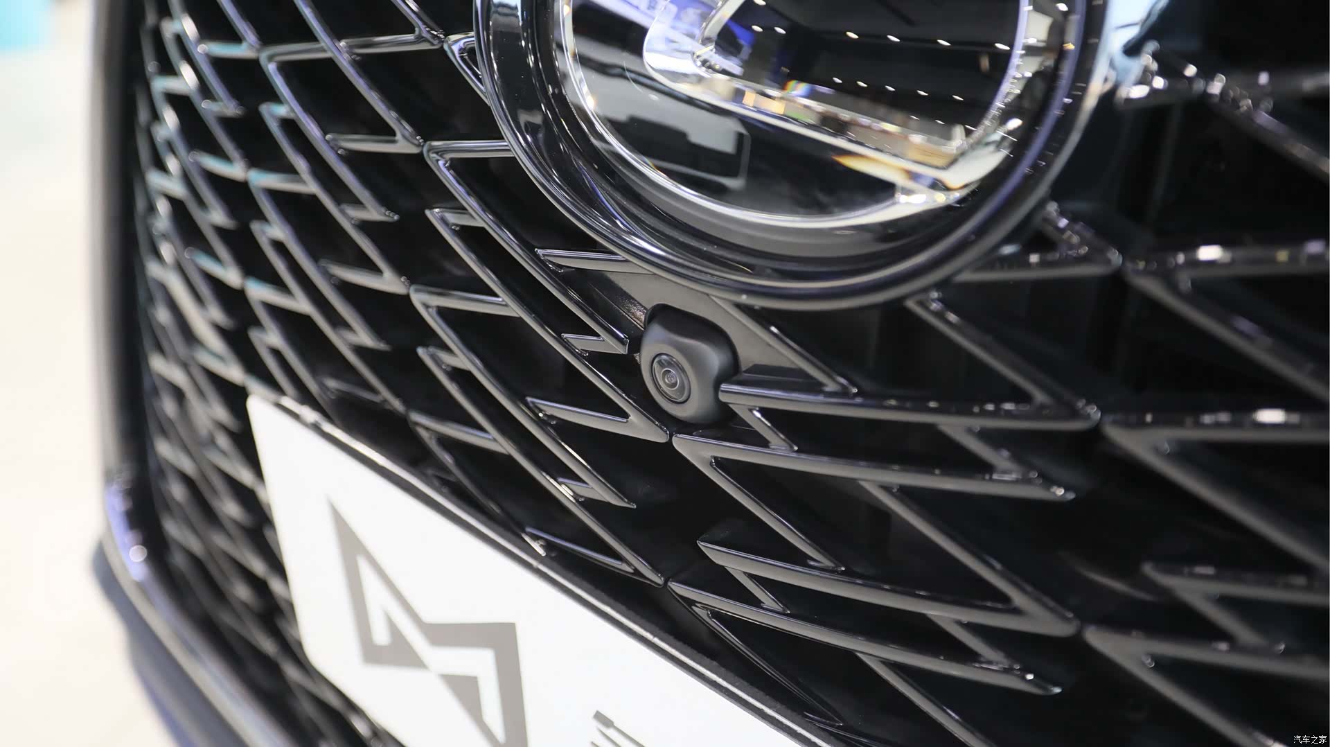Lexus LX, 2024 4