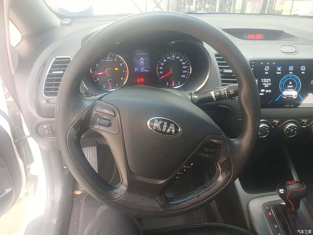 Kia K3, 2014 11