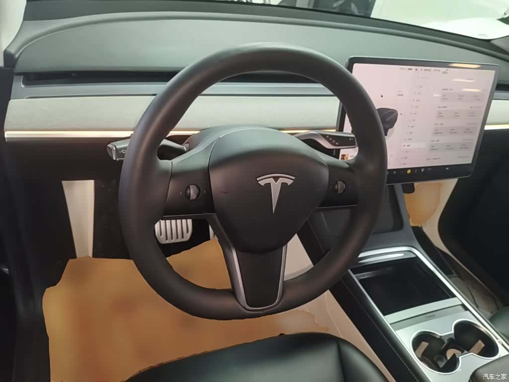 Tesla Model Y, 2024 11