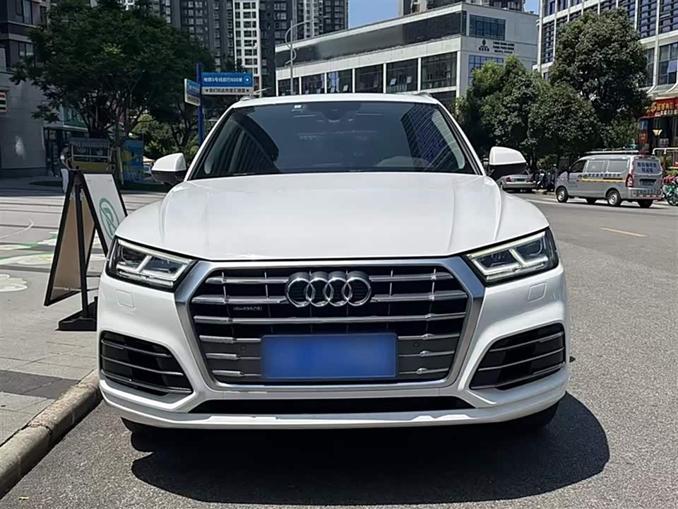 Hongqi Kunming Car Hongqi Kunming Car