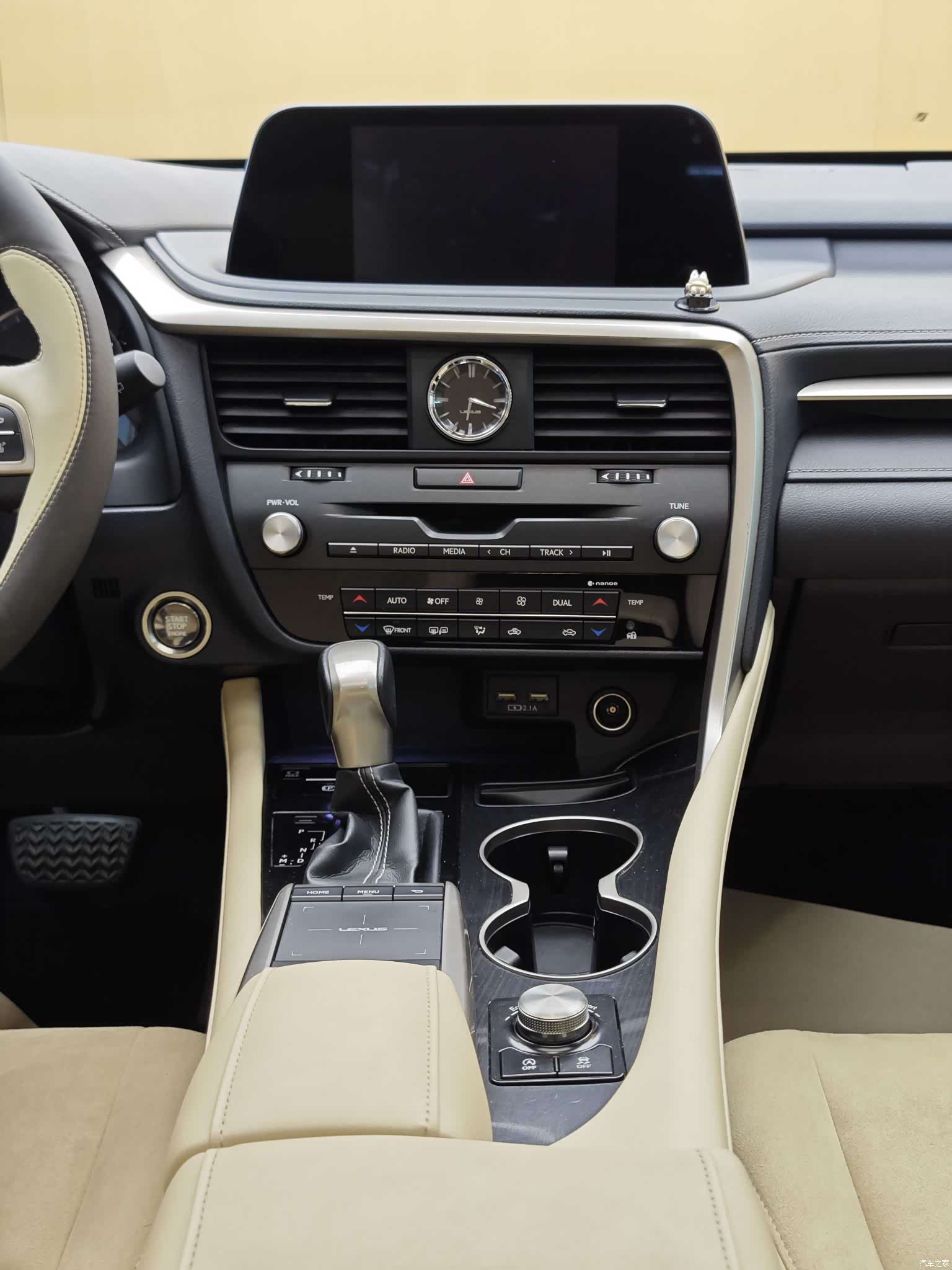 Lexus RX, 2022 22