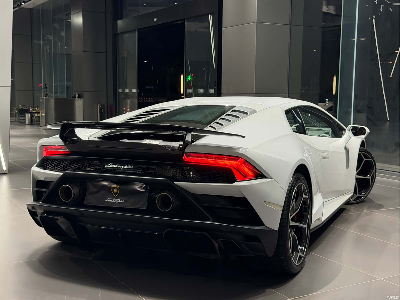 Lamborghini Huracán, 2021 12