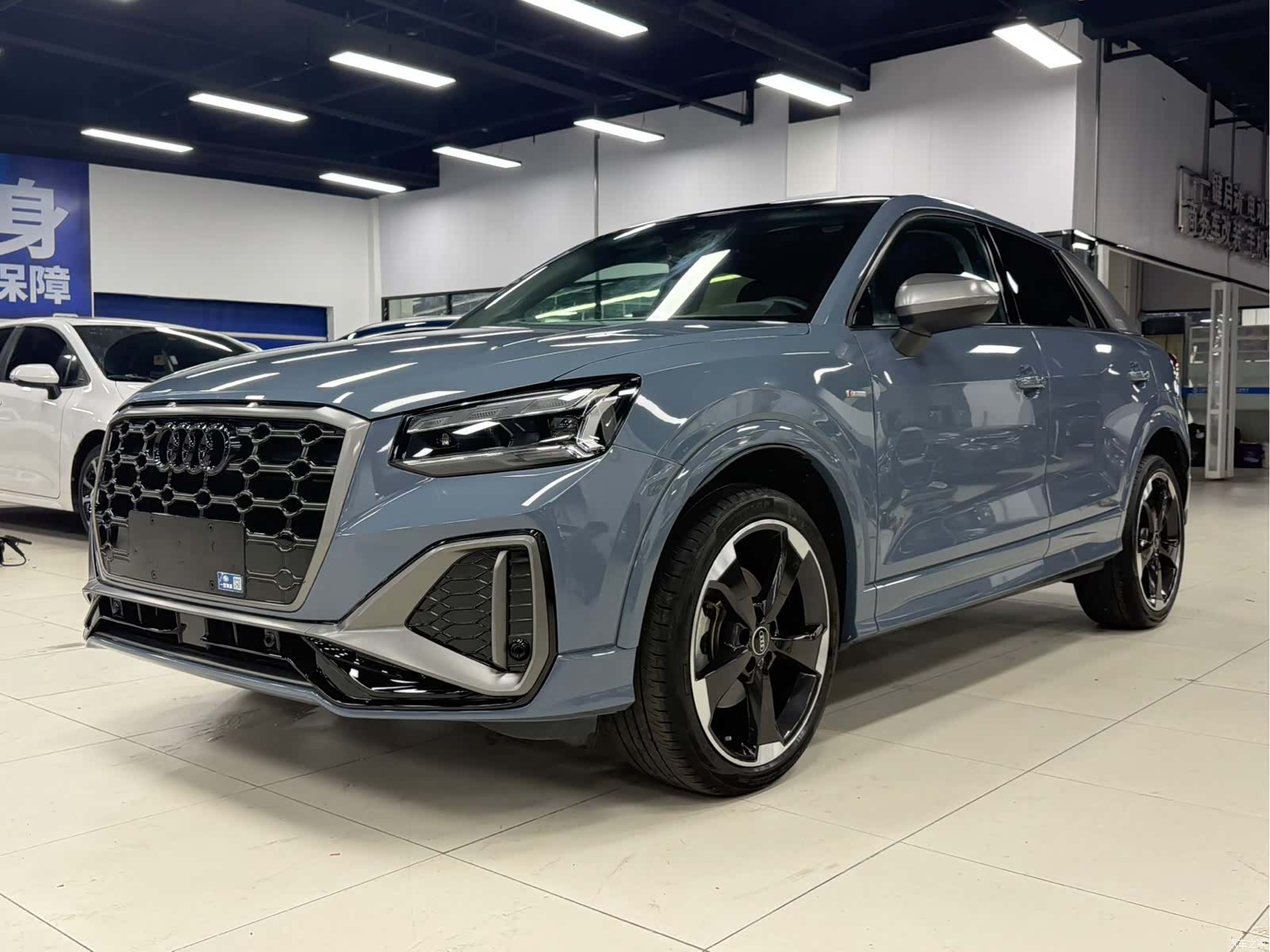 Audi Q2L, 2022 1