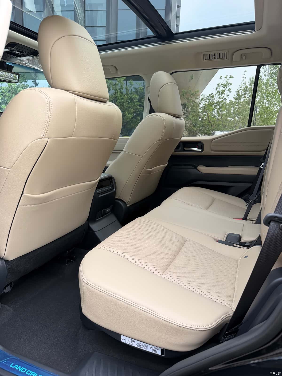 Toyota Prado, 2026 11