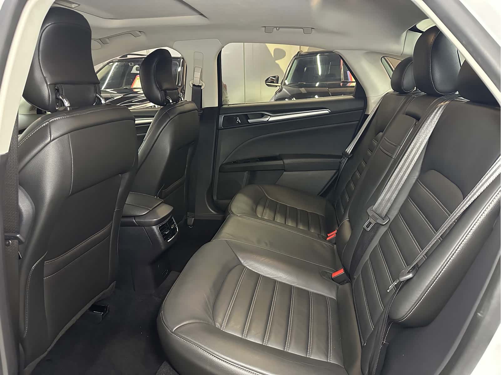 Ford Mondeo, 2016 10