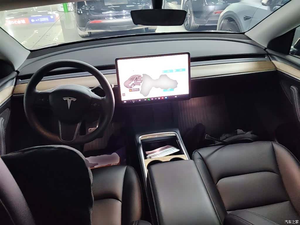 Tesla Model Y, 2023 10