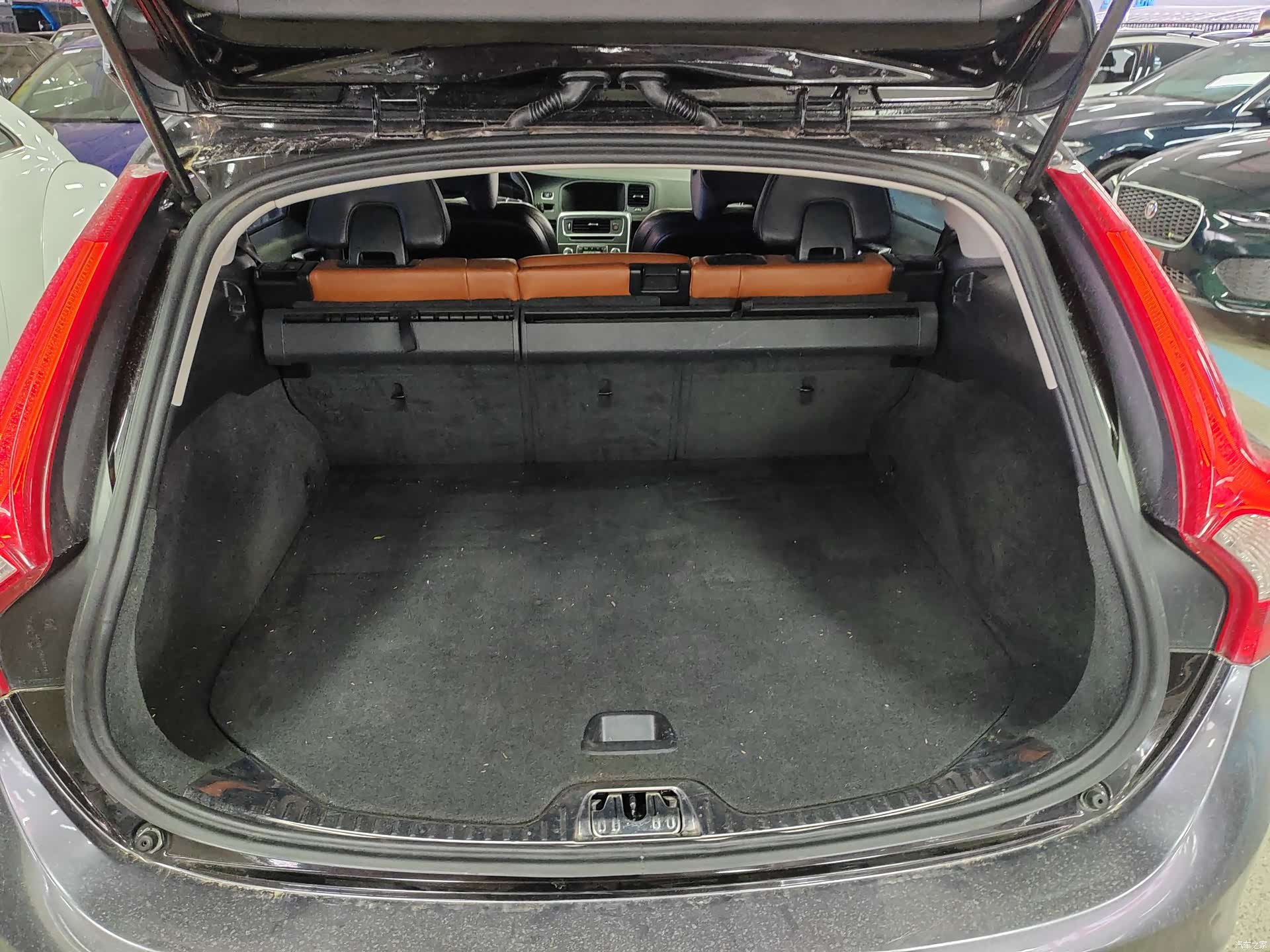 Volvo V60, 2013 10