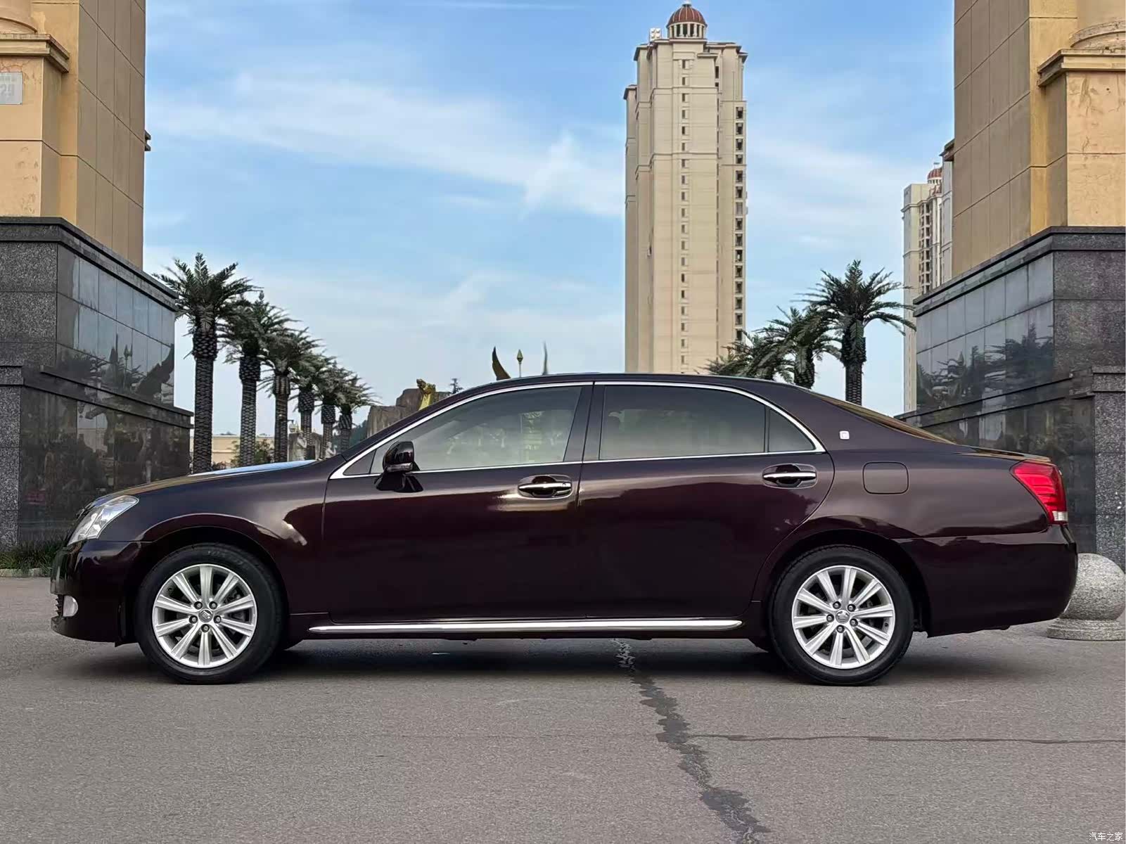 Toyota Crown, 2012 2