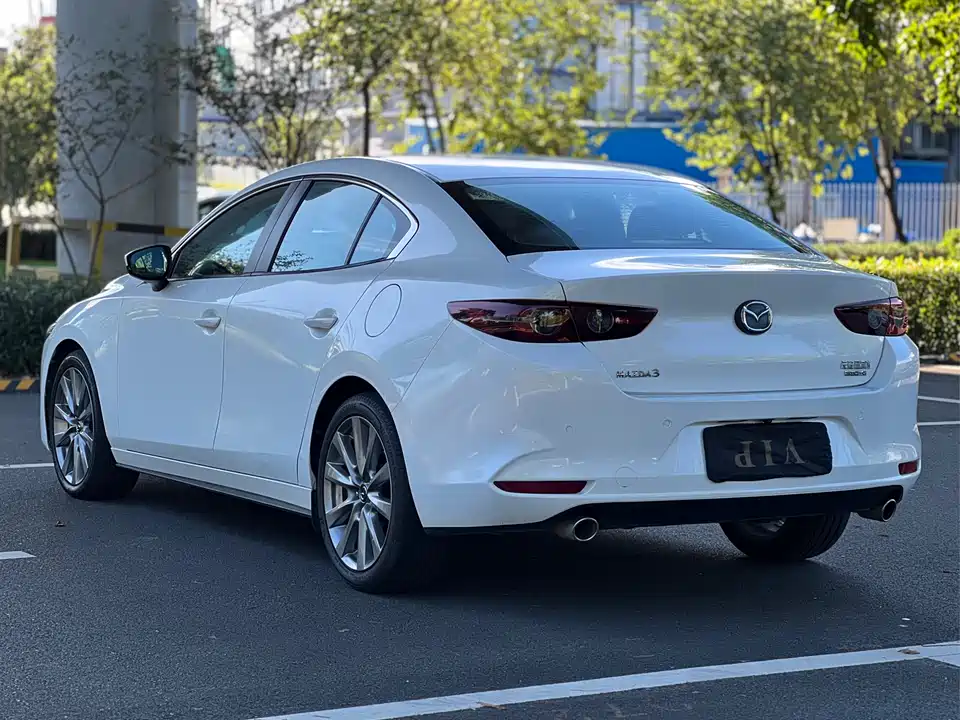 Mazda 3 Angkesaila