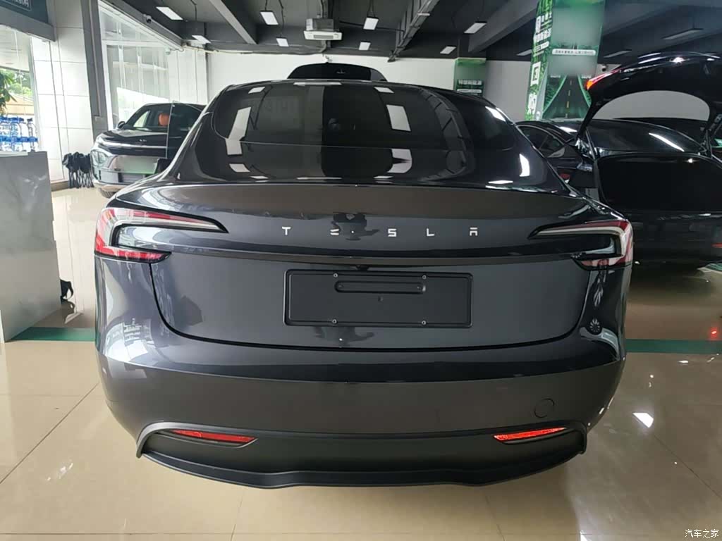Tesla Model 3, 2024 6