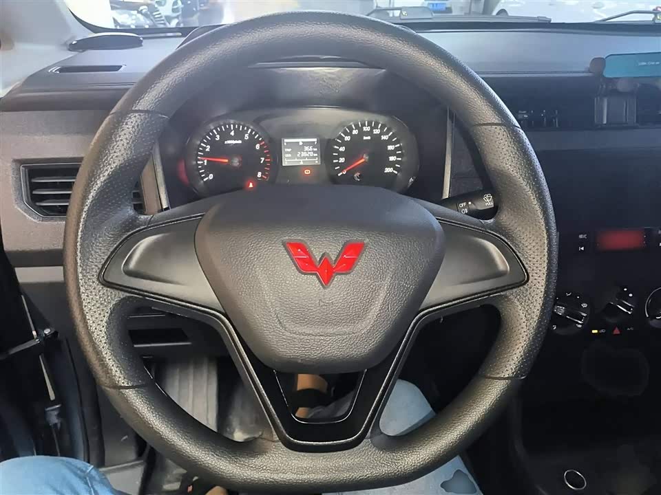 Wuling Wuling Hongguang PLUS