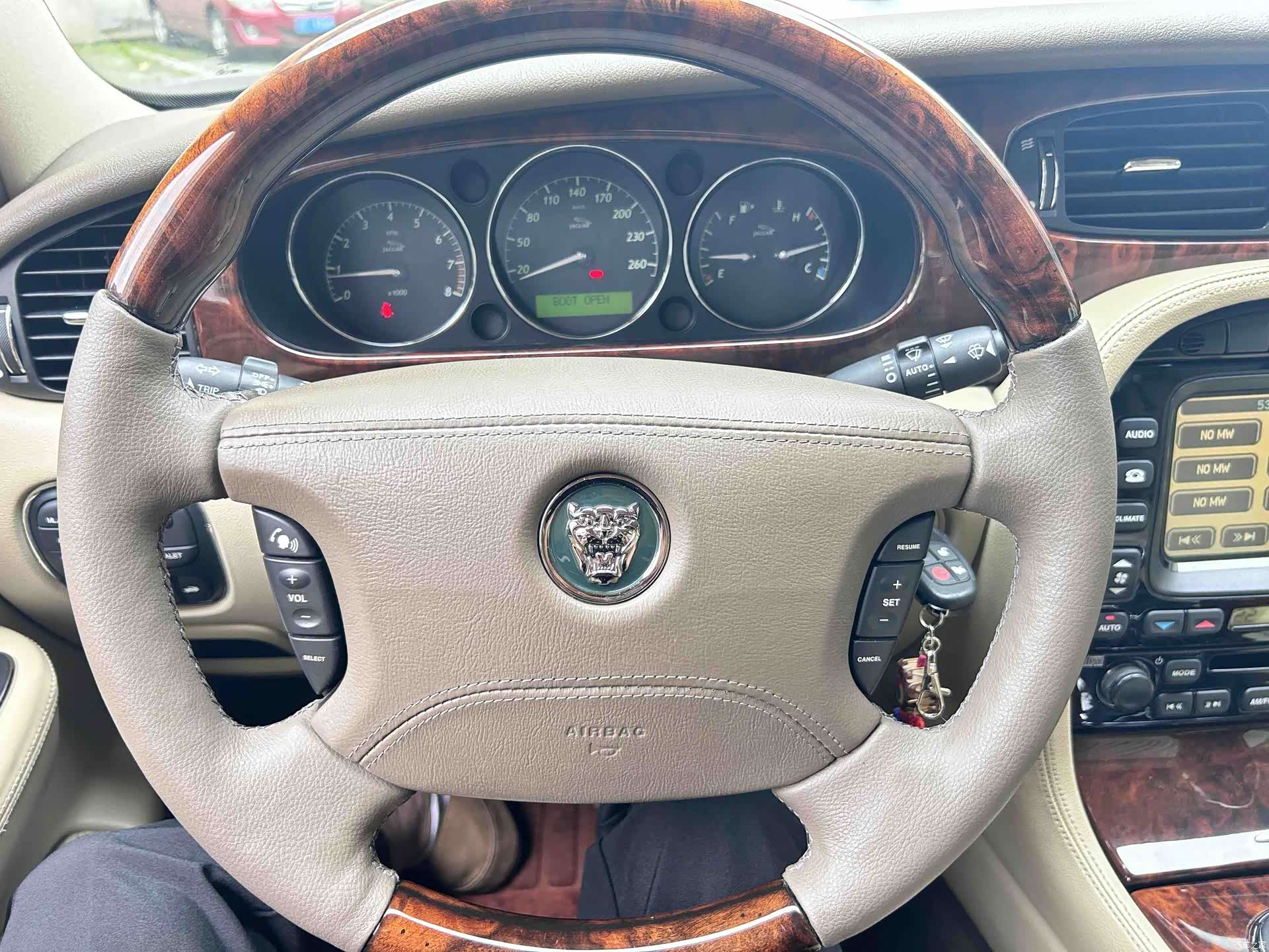 Jaguar XJ, 2006 13
