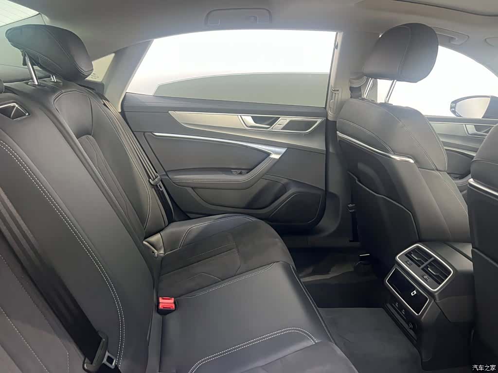 Audi A7L, 2025 8