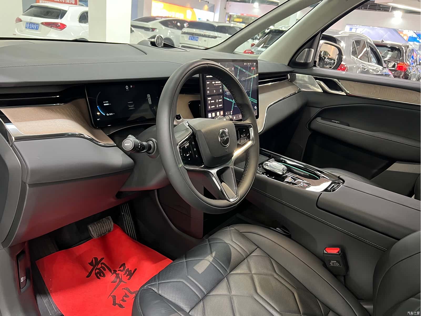 Volvo EM90, 2024 12