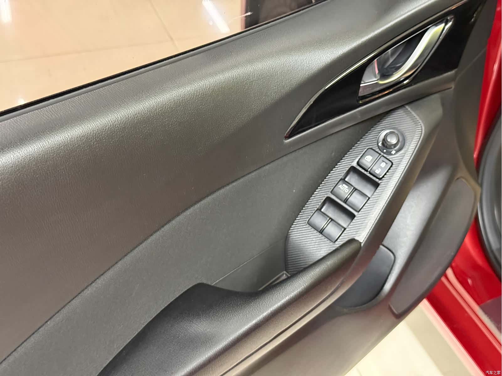 Mazda Mazda3, 2015 17