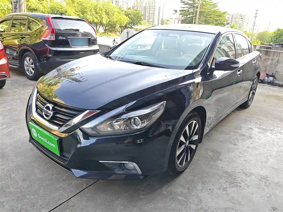 Nissan Teana