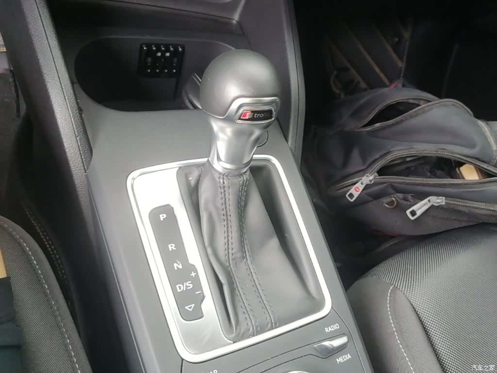 Audi Q2L, 2020 14