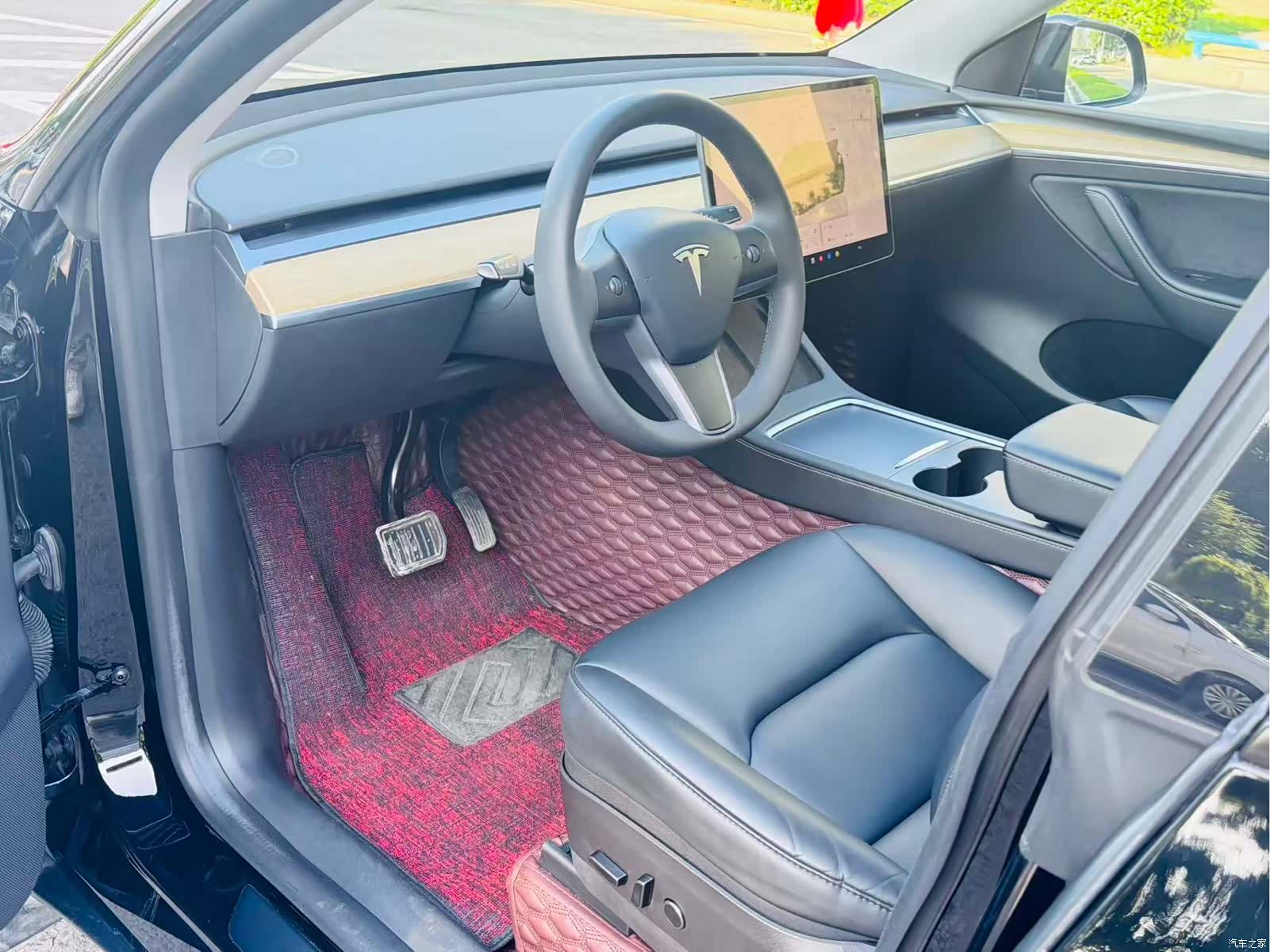 Tesla Model Y, 2023 7