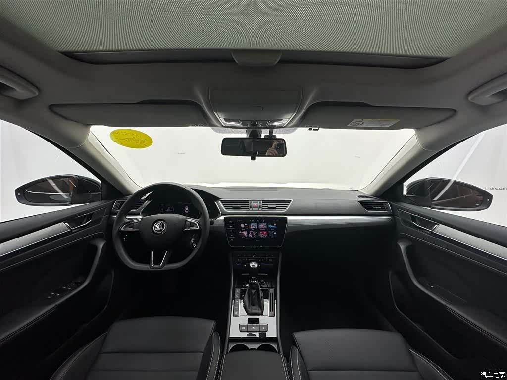 Skoda Superb, 2023 10