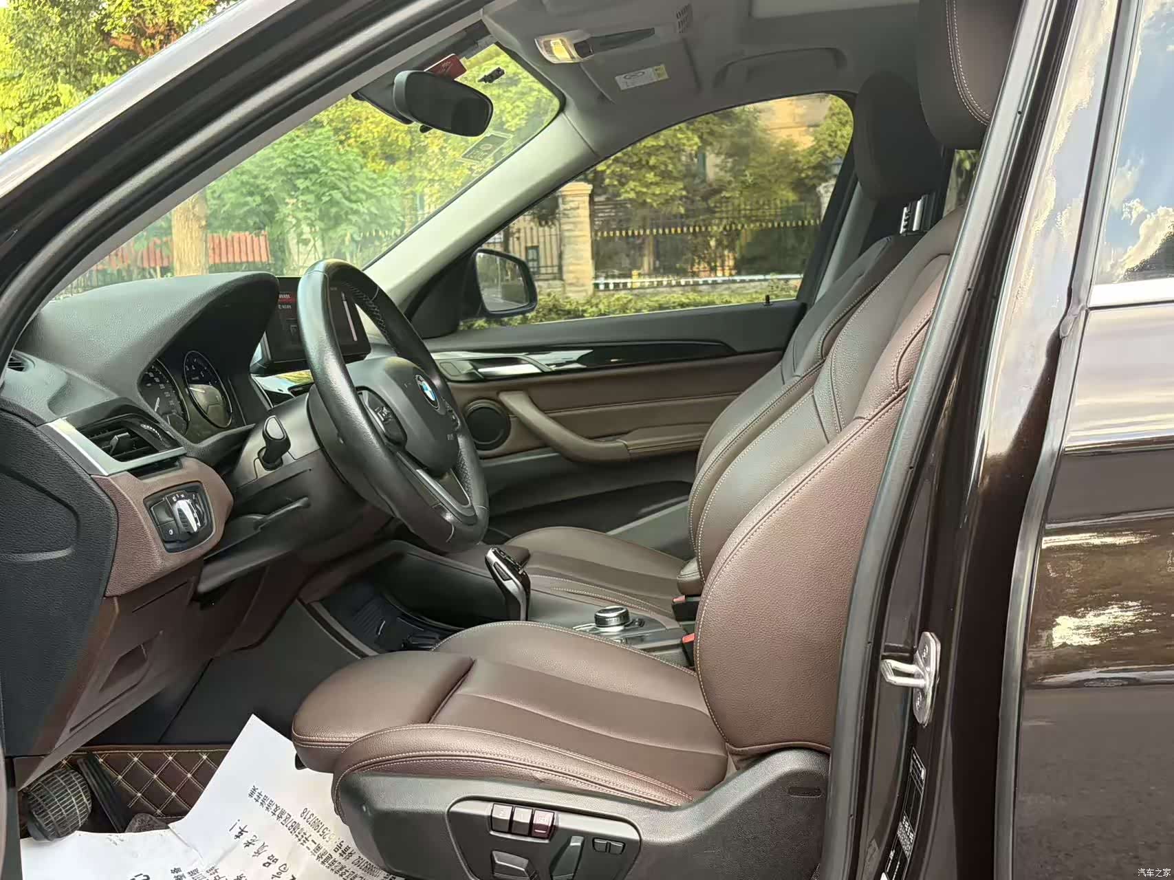BMW X1, 2020 все фото