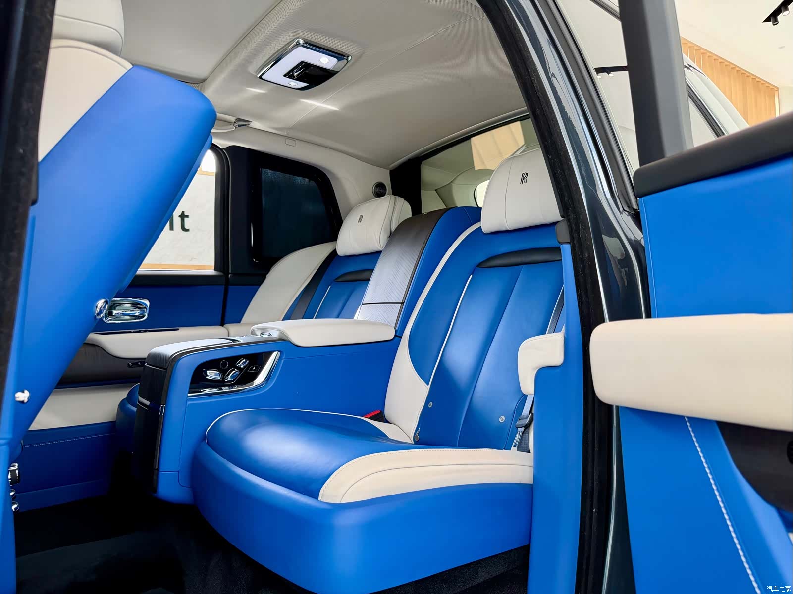 Rolls-Royce Cullinan, 2019 8