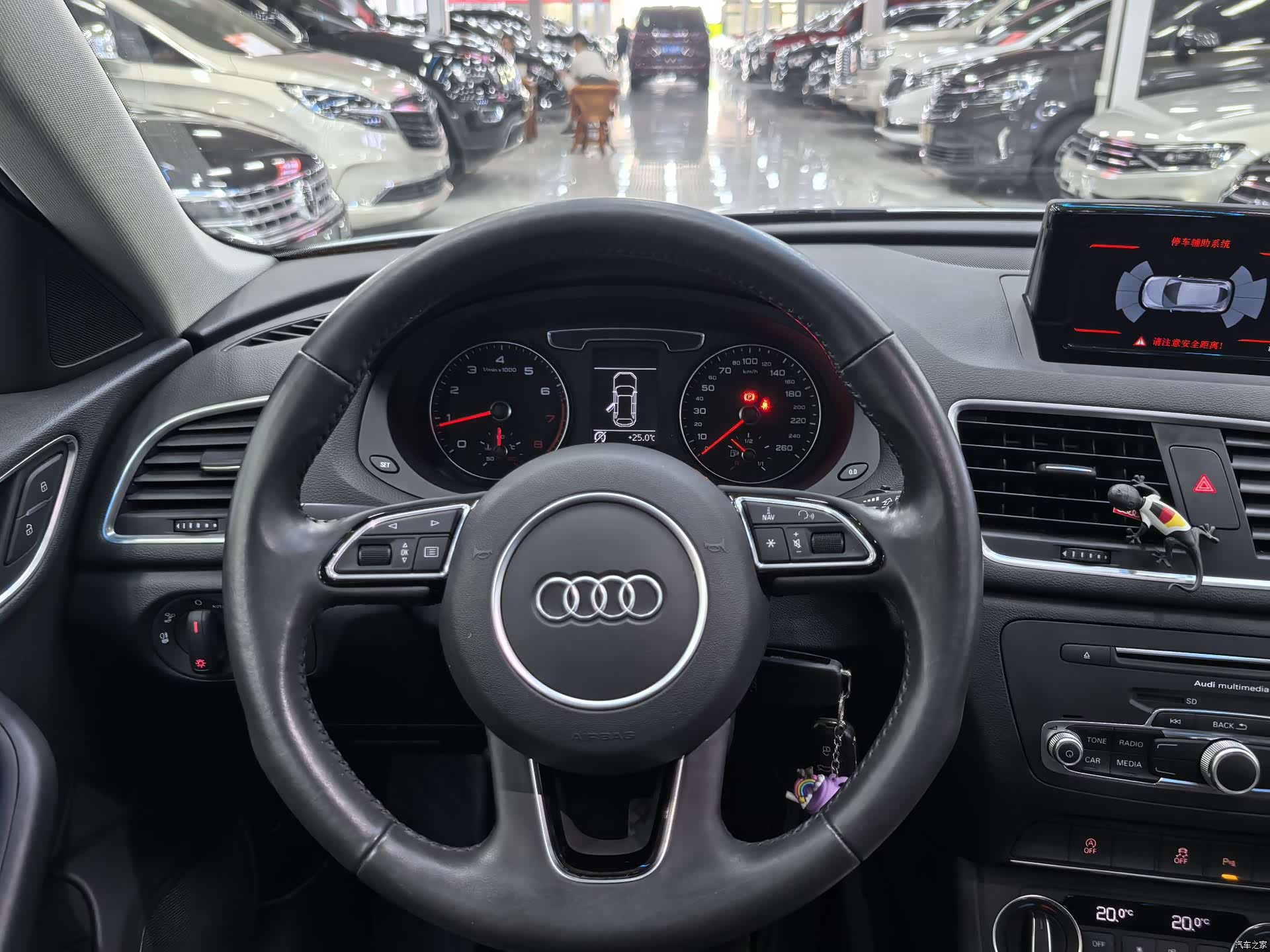 Audi Q3, 2019 10