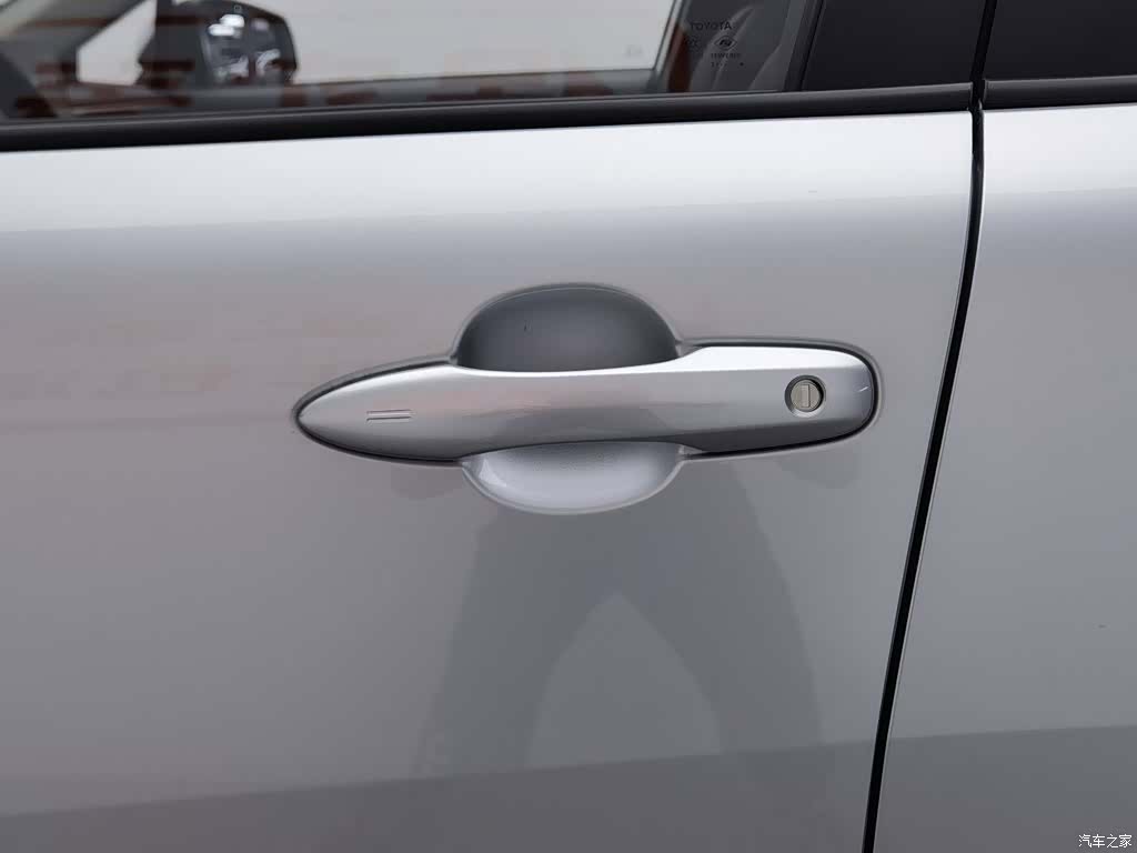 Toyota Frontlander, 2023 18