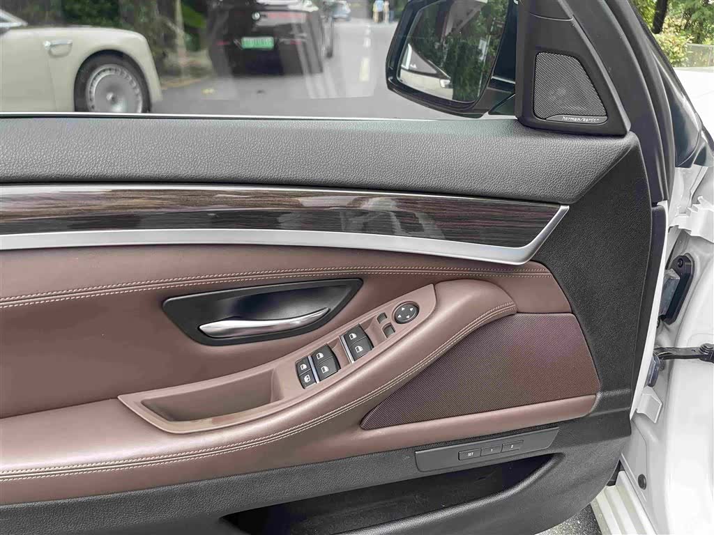 BMW 5 Series, 2016 11