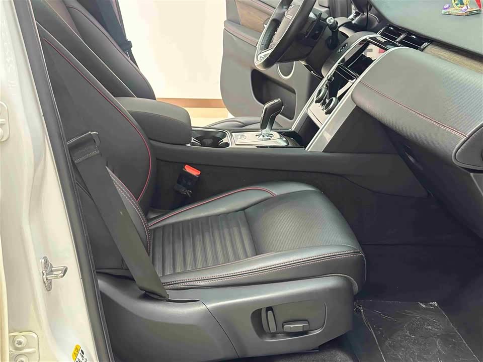 Land Rover Discover sports