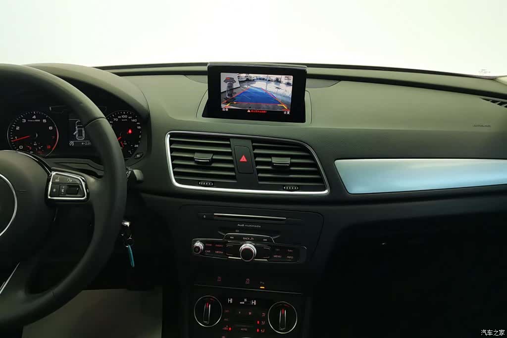 Audi Q3, 2018 13