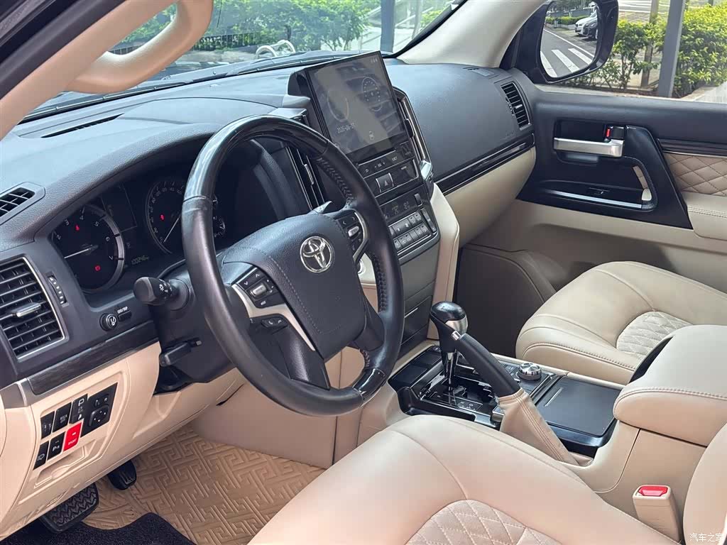 Toyota Land Cruiser, 2020 7