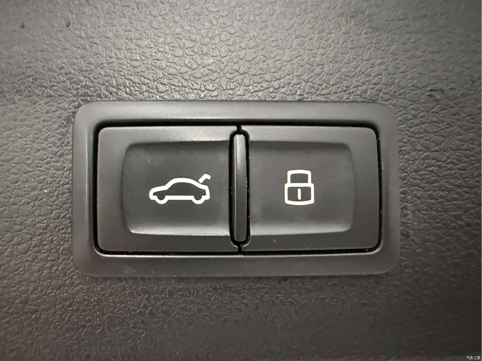 Audi Q2L, 2023 21