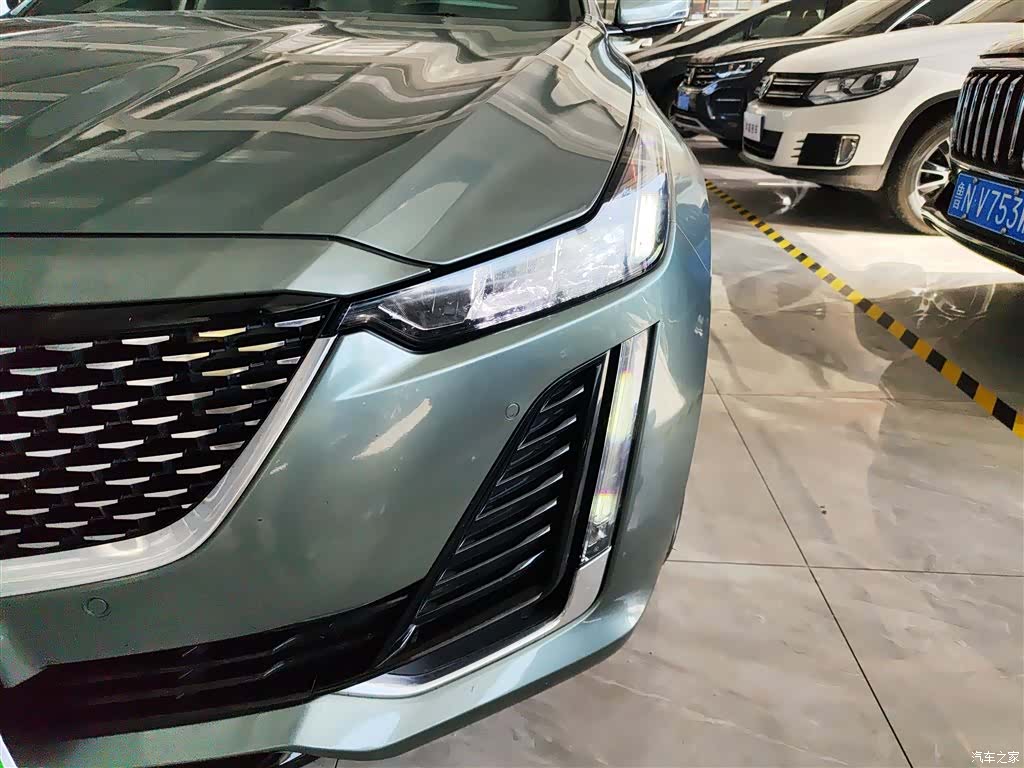 Cadillac CT5, 2022 24