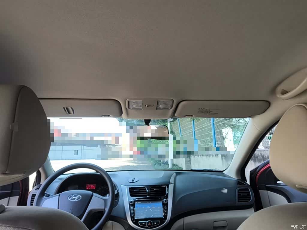Hyundai GLS, 2015 18