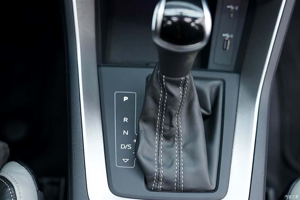 Audi Q3, 2020 12