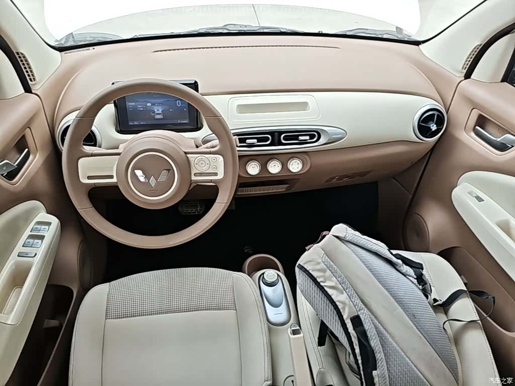 Wuling MINIEV, 2025 10