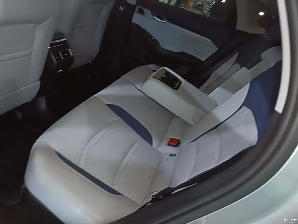 Geely Preface, 2021 17