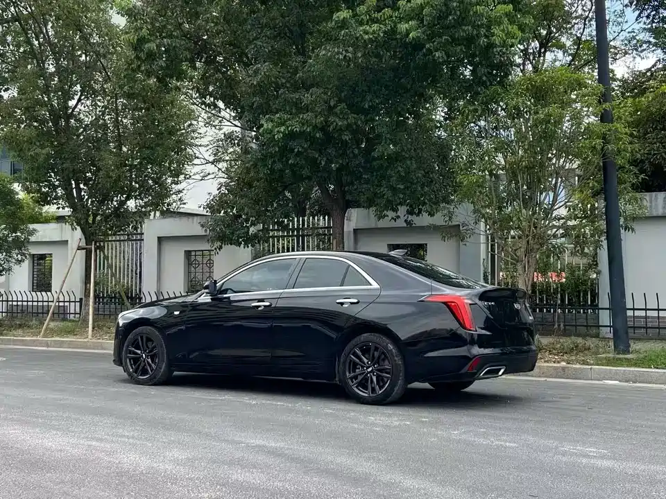 Cadillac CT4