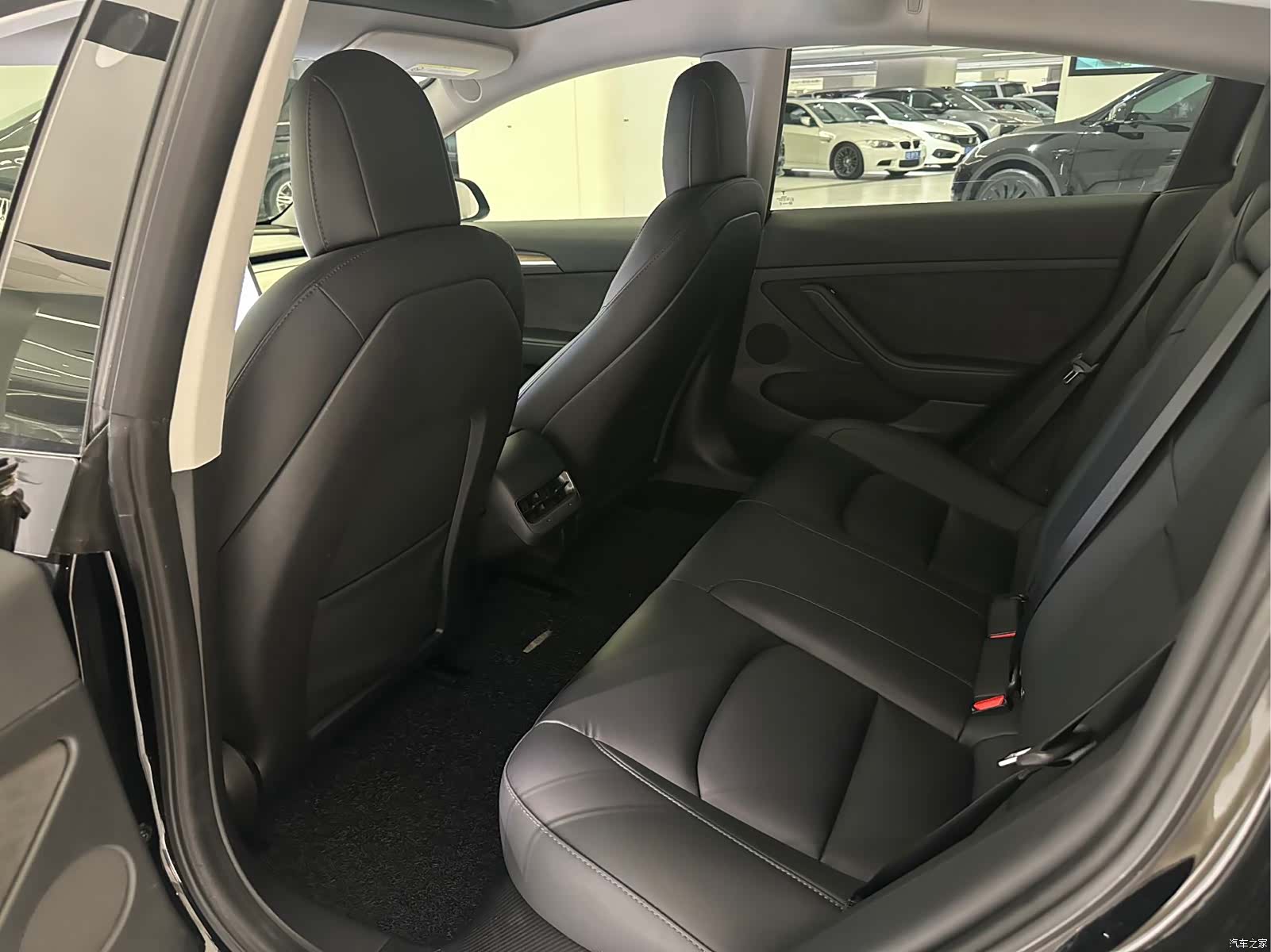 Tesla Model 3, 2022 7