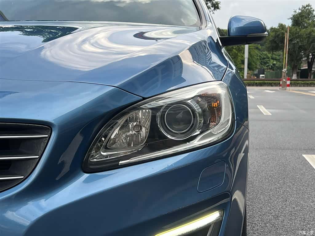 Volvo V60, 2015 27