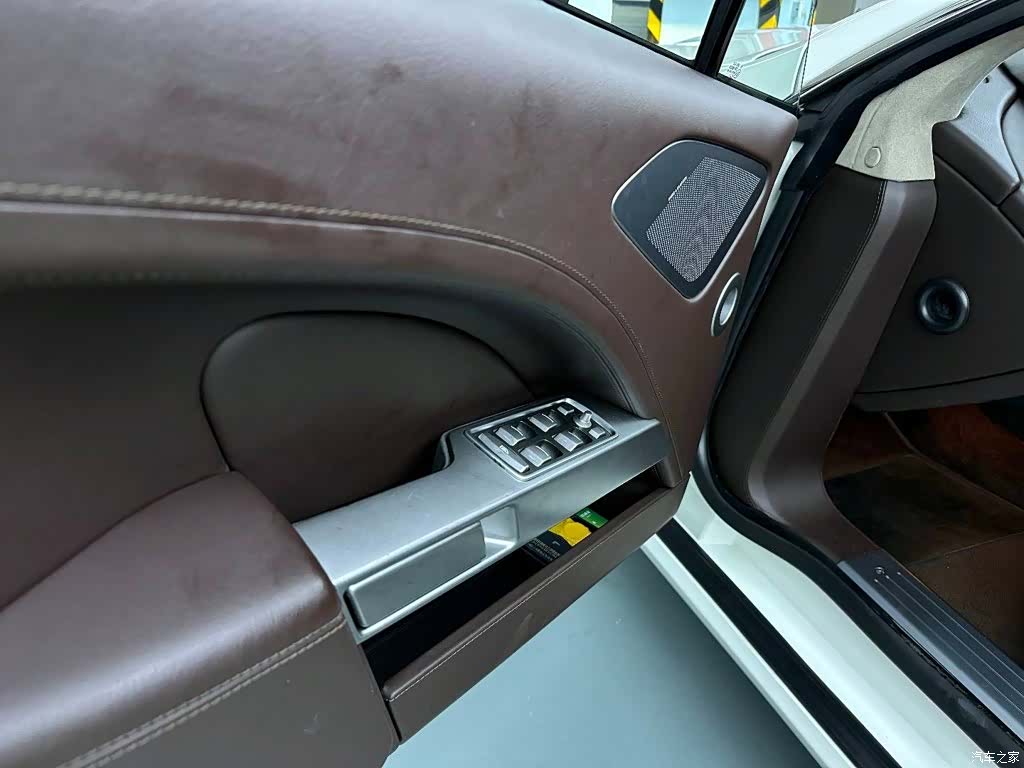 Aston Martin Rapide, 2017 12